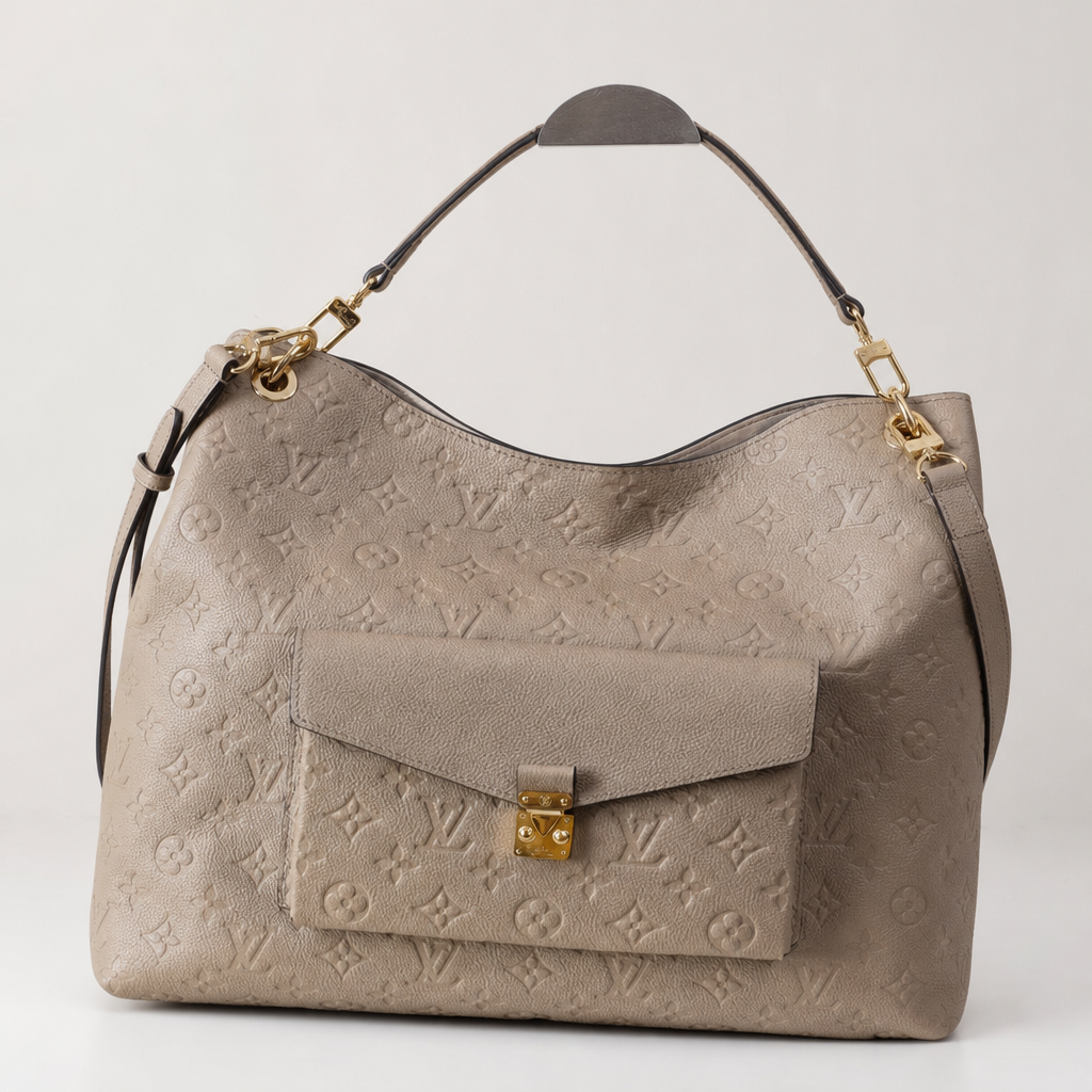 Leather Hobo Bag with Front Pocket — detail