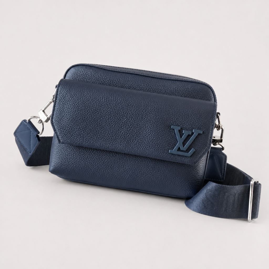Black Leather Flap Shoulder Bag — variant 001